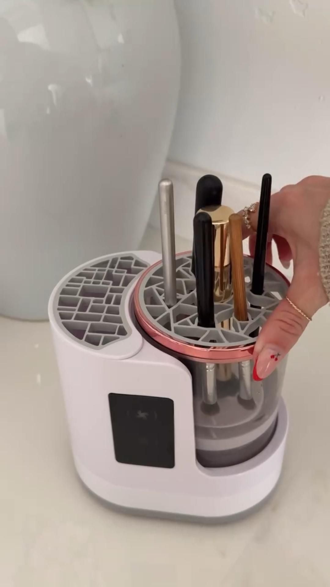 Electric Makeup Brush Cleaner Rechargable 