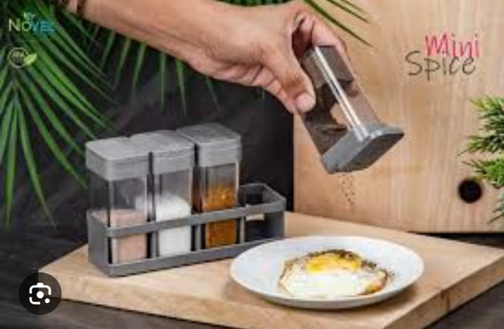 Novel 4-Piece Mini Spice Set