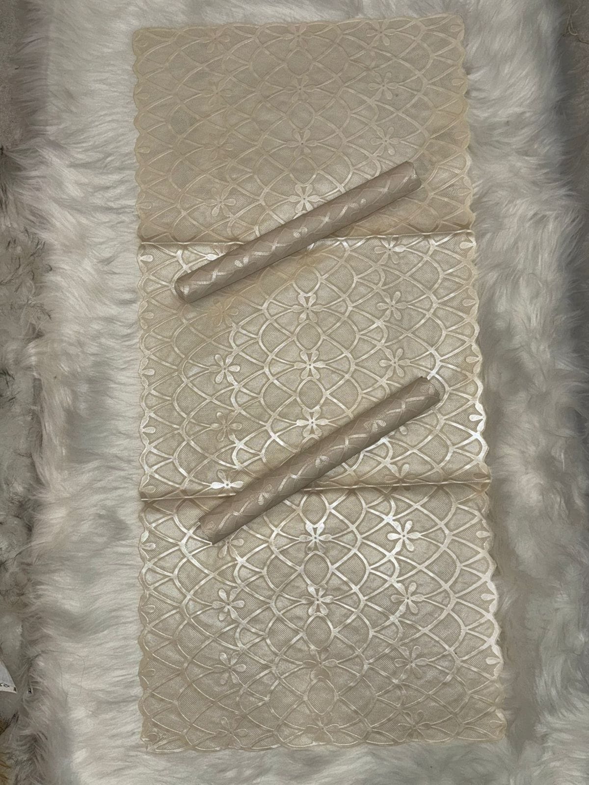 3 PCs Center Table Runner & Mats Set