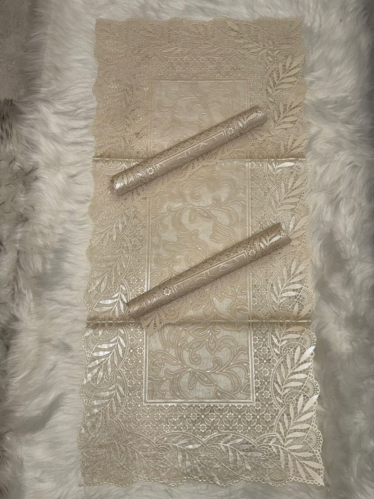 3 PCs Center Table Runner & Mats Set