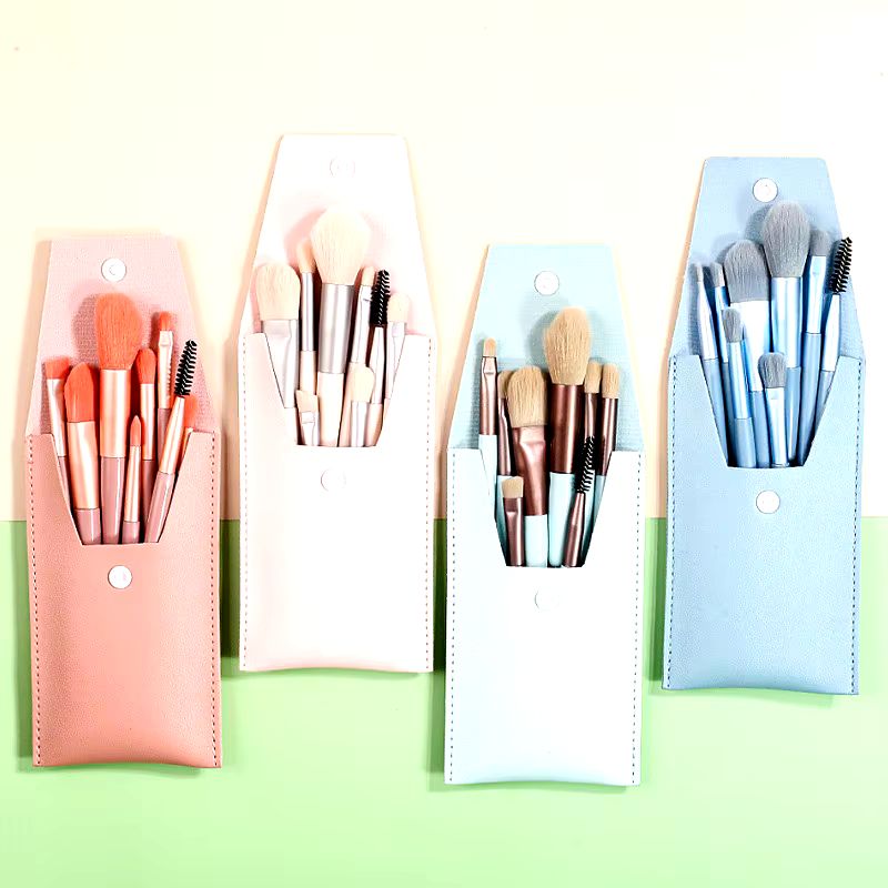8 Pcs Leather Pouch Makeup Brush Set (Soft Bristles)
