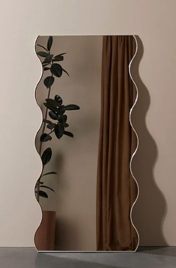 Wavy Mirror