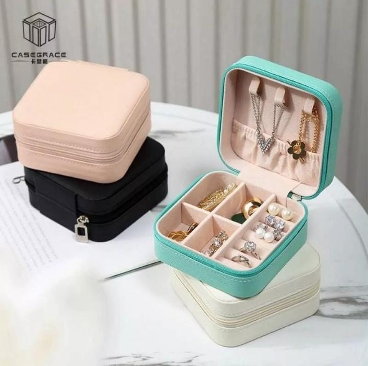 Mini Portable Jewelry Case