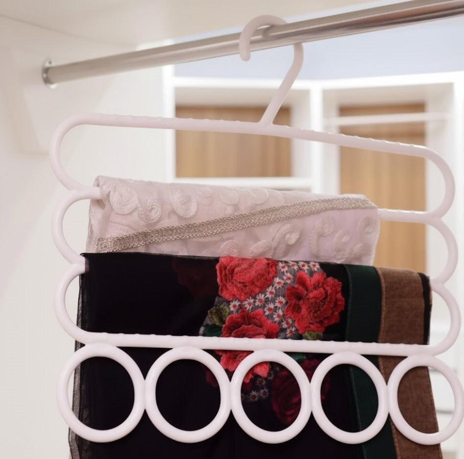 3 LAYER HANGER WITH 5 HOLES